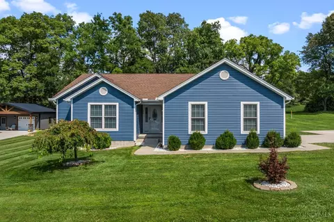 100 Tanglewood Dr, Hillsboro, OH 45133