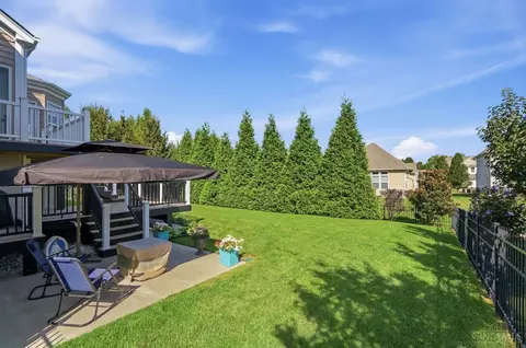 Exterior - 655 Hyacinth Rd, Cincinnati, OH 45245 photo 15 of 18