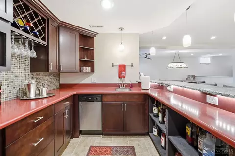 Kitchen - 655 Hyacinth Rd, Cincinnati, OH 45245 photo 9 of 9