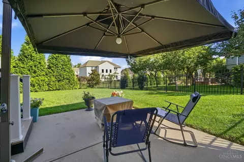 Exterior - 655 Hyacinth Rd, Cincinnati, OH 45245 photo 12 of 18