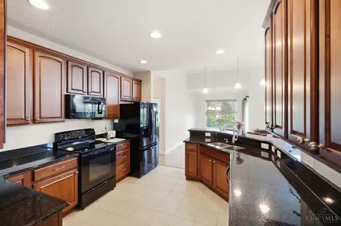 Kitchen - 655 Hyacinth Rd, Cincinnati, OH 45245 photo 2 of 9