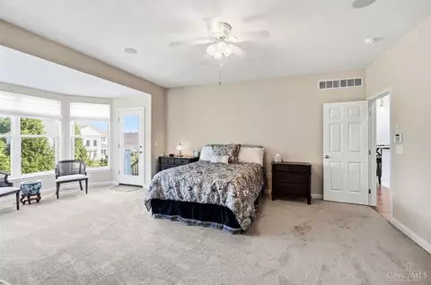 Bedroom - 655 Hyacinth Rd, Cincinnati, OH 45245 photo 1 of 8