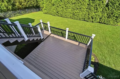 Exterior - 655 Hyacinth Rd, Cincinnati, OH 45245 photo 9 of 18