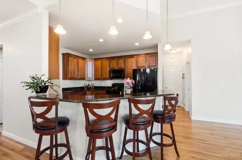 Kitchen - 655 Hyacinth Rd, Cincinnati, OH 45245 photo 6 of 9