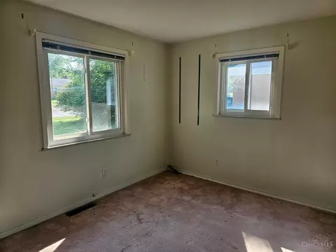 Bedroom - 768 Crowden Dr, Cincinnati, OH 45224 photo 2 of 3