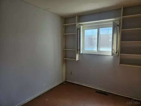 Bedroom - 768 Crowden Dr, Cincinnati, OH 45224 photo 3 of 3