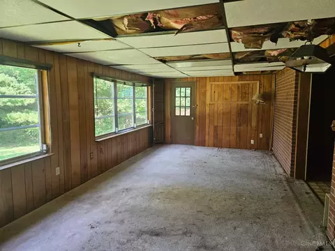 Living - 768 Crowden Dr, Cincinnati, OH 45224 photo 4 of 4