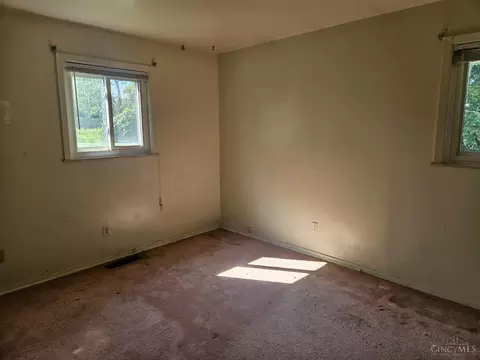 Bedroom - 768 Crowden Dr, Cincinnati, OH 45224 photo 1 of 3
