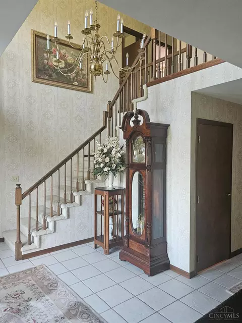 Entry Way - 619 Shultz Dr, Hamilton, OH 45013 photo 1 of 1
