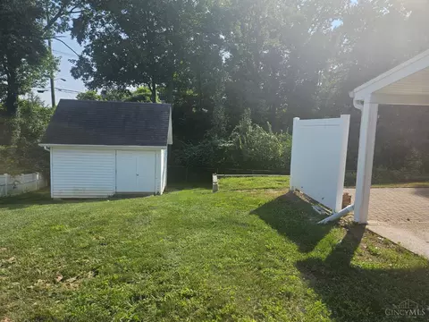 Exterior - 619 Shultz Dr, Hamilton, OH 45013 photo 3 of 4