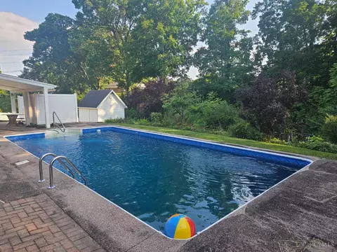Exterior - 619 Shultz Dr, Hamilton, OH 45013 photo 4 of 4