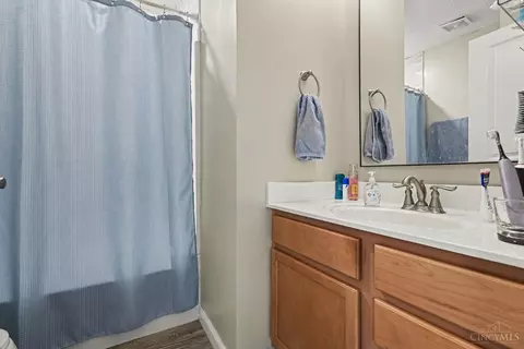 Bath - 9628 Averi Ct, Harrison, OH 45030 photo 2 of 2