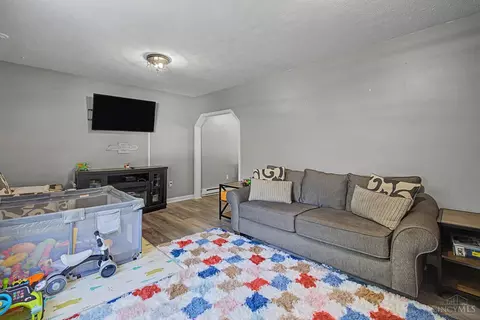 Living - 3357 Number Nine Rd, Blanchester, OH 45107 photo 2 of 3