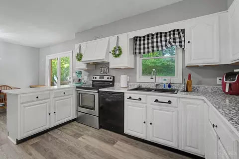 Kitchen - 3357 Number Nine Rd, Blanchester, OH 45107 photo 2 of 2