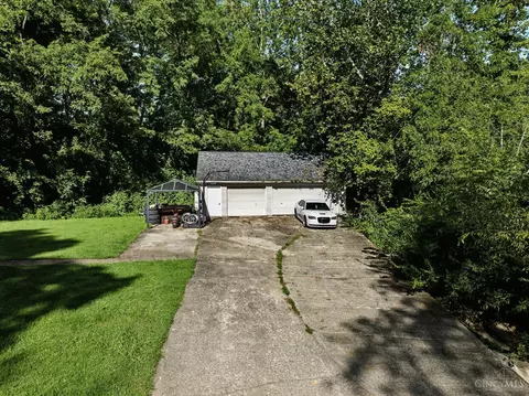 Exterior - 3357 Number Nine Rd, Blanchester, OH 45107 photo 6 of 15