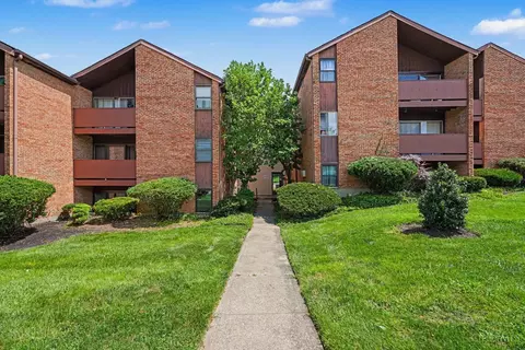 4906 Chalet Dr, Cincinnati, OH 45217