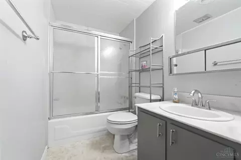 Bath - 3115 Urwiler Ave, Cincinnati, OH 45211 photo 1 of 1