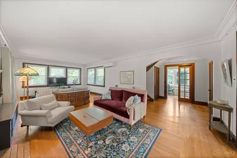 Living - 6348 Hamilton Ave, Cincinnati, OH 45224 photo 1 of 5