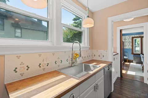 Kitchen - 6348 Hamilton Ave, Cincinnati, OH 45224 photo 3 of 5