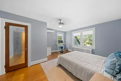 Bedroom - 6348 Hamilton Ave, Cincinnati, OH 45224 photo 3 of 4