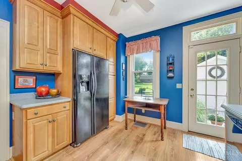 Kitchen - 4917 Zula Ave, Cincinnati, OH 45238 photo 3 of 4