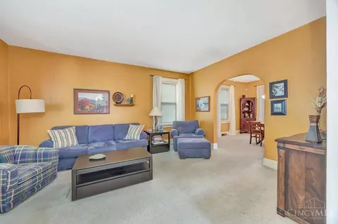 Living - 4917 Zula Ave, Cincinnati, OH 45238 photo 2 of 3