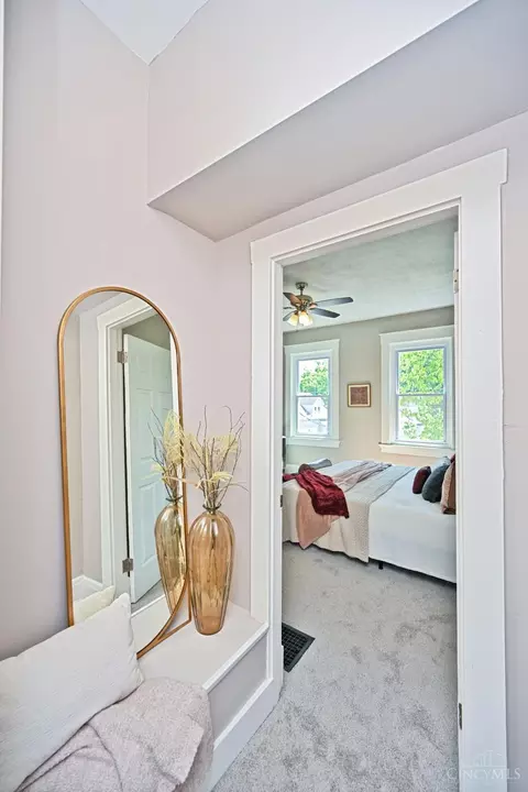 Entry Way - 302 Washington Ave, Saint Bernard, OH 45217 photo 1 of 1