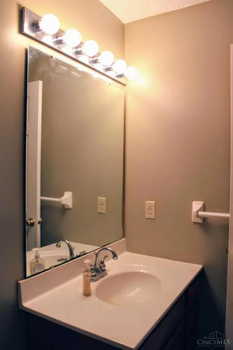 Bath - 5757 Cheviot Rd, Cincinnati, OH 45247 photo 1 of 2