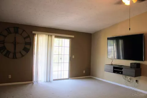 Living - 5757 Cheviot Rd, Cincinnati, OH 45247 photo 1 of 2