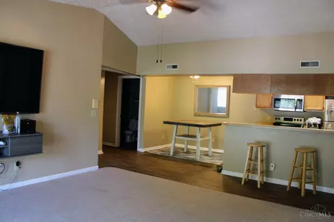 Living - 5757 Cheviot Rd, Cincinnati, OH 45247 photo 2 of 2