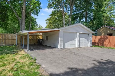 Exterior - 5809 Lathrop Pl, Cincinnati, OH 45224 photo 3 of 4