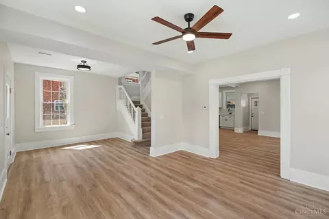 Living - 5809 Lathrop Pl, Cincinnati, OH 45224 photo 3 of 6