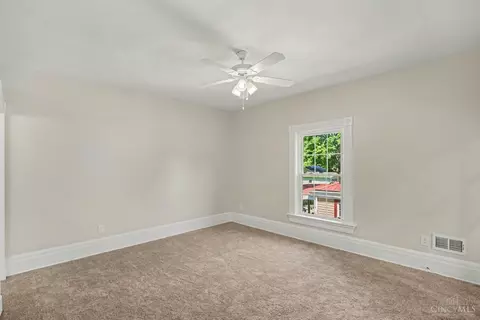 Bedroom - 5809 Lathrop Pl, Cincinnati, OH 45224 photo 1 of 5