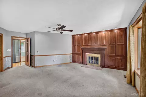 Living - 2317 Rahn Rd, Kettering, OH 45440 photo 10 of 11