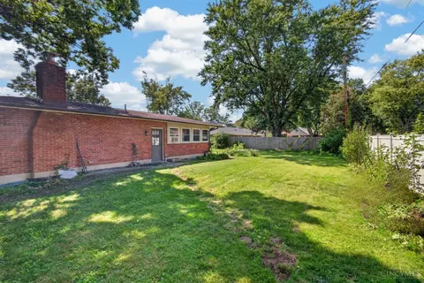 Exterior - 2317 Rahn Rd, Kettering, OH 45440 photo 2 of 2