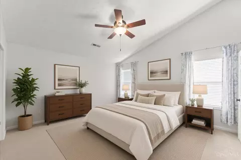 Bedroom - 485 Park Pl, Cincinnati, OH 45244 photo 1 of 6