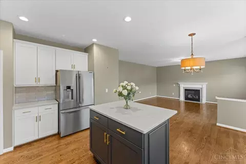 Kitchen - 485 Park Pl, Cincinnati, OH 45244 photo 6 of 6