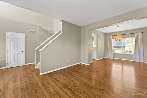 Living - 485 Park Pl, Cincinnati, OH 45244 photo 4 of 4