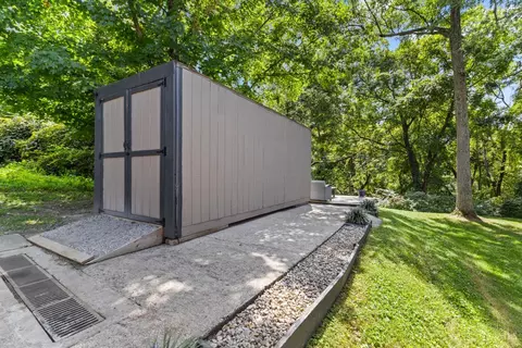 Exterior - 2361 Galbraith Rd, Cincinnati, OH 45237 photo 9 of 12