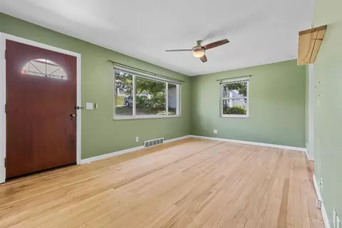 Living - 2361 Galbraith Rd, Cincinnati, OH 45237 photo 4 of 5