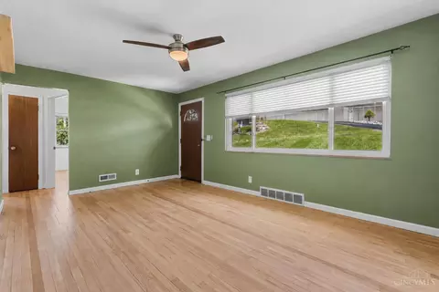 Living - 2361 Galbraith Rd, Cincinnati, OH 45237 photo 1 of 5