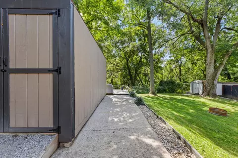 Exterior - 2361 Galbraith Rd, Cincinnati, OH 45237 photo 10 of 12