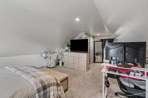 Bedroom - 1623 Jonathan Ave, Cincinnati, OH 45207 photo 6 of 7