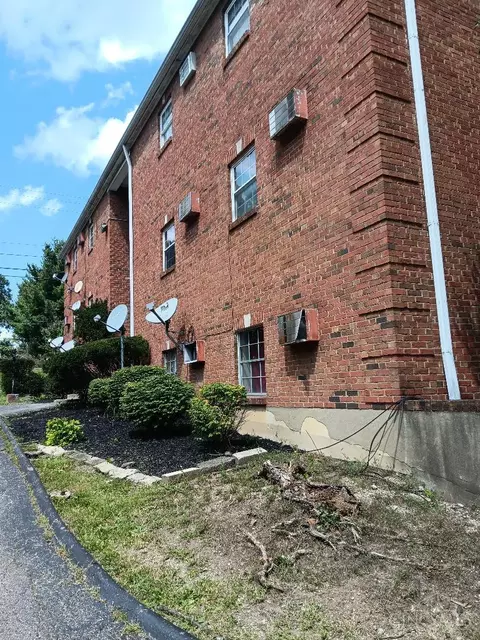 2777 Montana Ave, Cincinnati, OH 45211