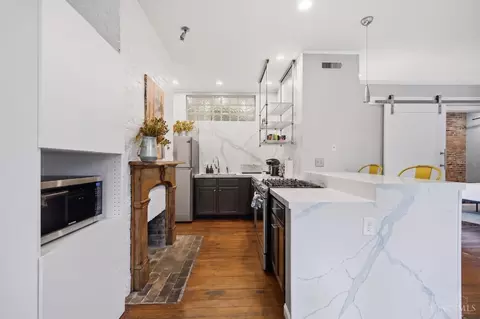 Kitchen - 111 Thirteenth St, Cincinnati, OH 45202 photo 1 of 7
