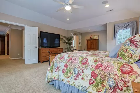 Bedroom - 7265 Timberknoll Dr, Cincinnati, OH 45242 photo 1 of 4
