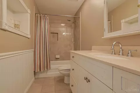 Bath - 7265 Timberknoll Dr, Cincinnati, OH 45242 photo 6 of 6