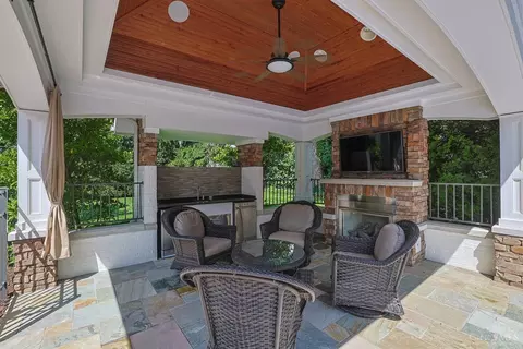 Exterior - 7265 Timberknoll Dr, Cincinnati, OH 45242 photo 10 of 12