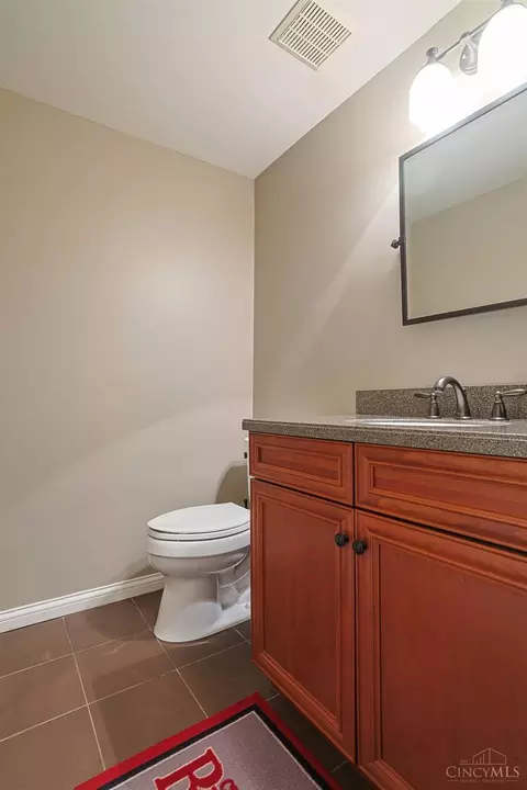 Bath - 7265 Timberknoll Dr, Cincinnati, OH 45242 photo 4 of 6