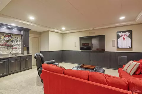 Living - 7265 Timberknoll Dr, Cincinnati, OH 45242 photo 4 of 4